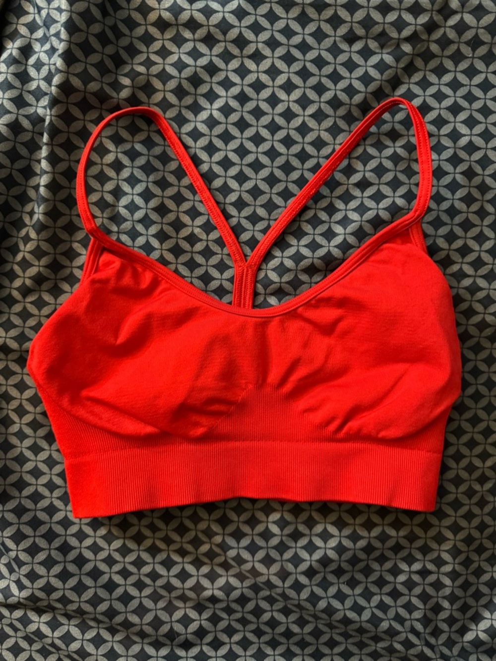 Gymshark Red Seamless V‑Back Sports Bra